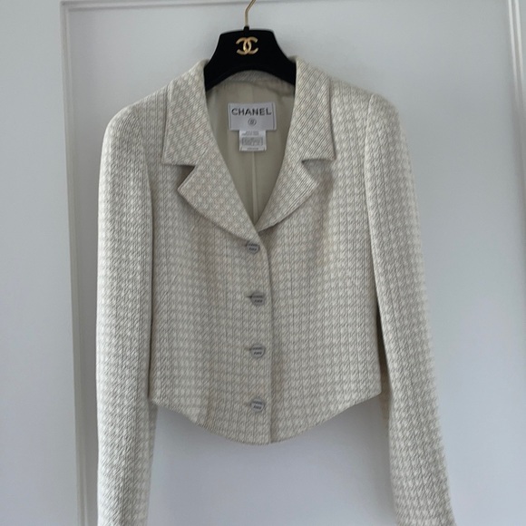 Meet your Posher, Lilia - Picture 4 of 6